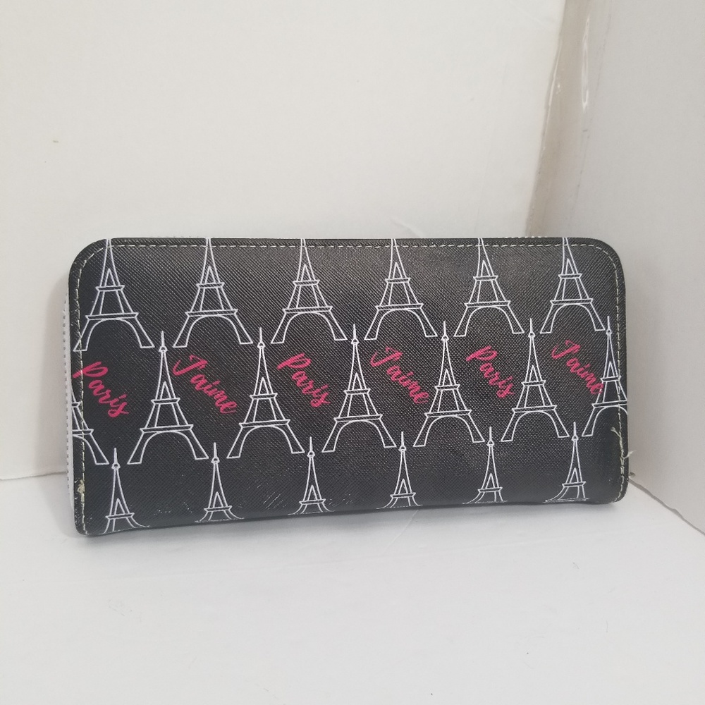 NWOT Chloe Alexis Eiffel Paris zipper wall…